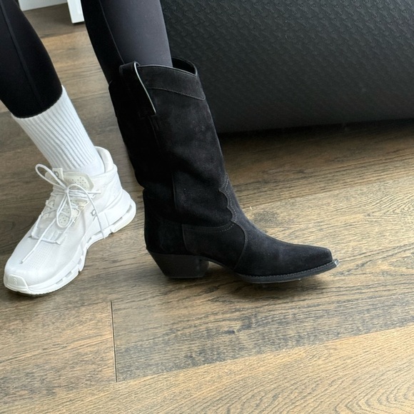 Saint Laurent black suede western boots - Picture 9 of 9